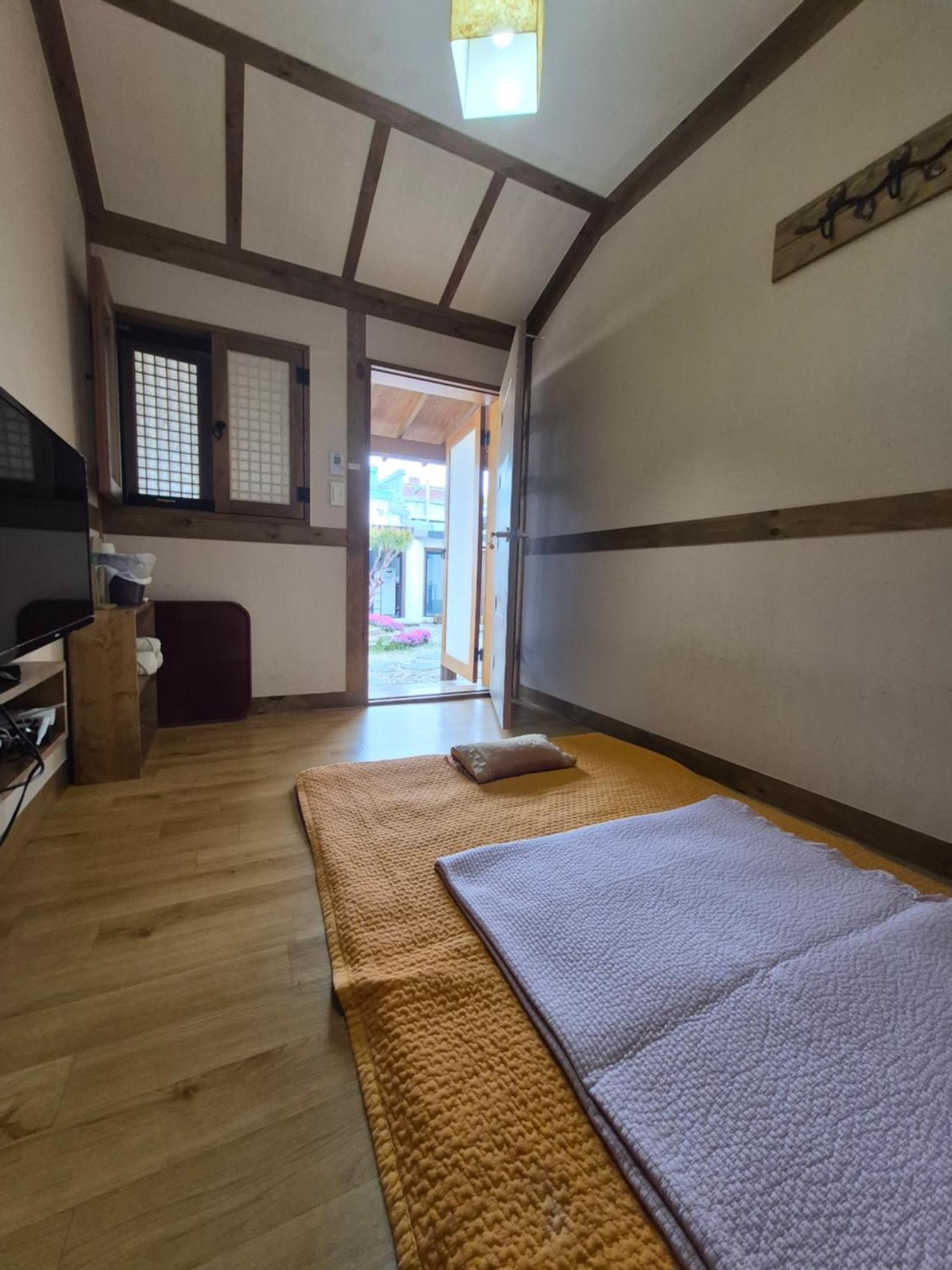 Jeonju Tosarang Guesthouse Номер фото