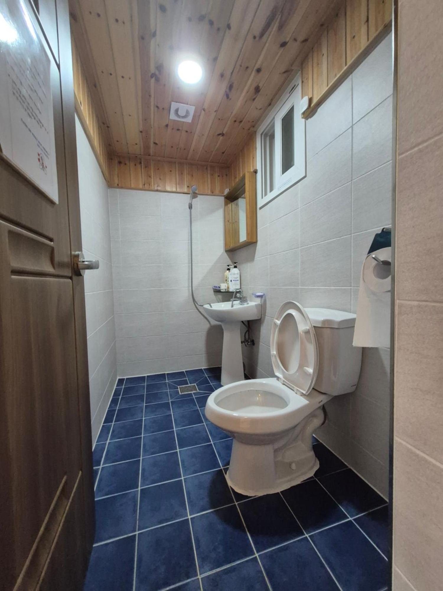 Jeonju Tosarang Guesthouse Номер фото