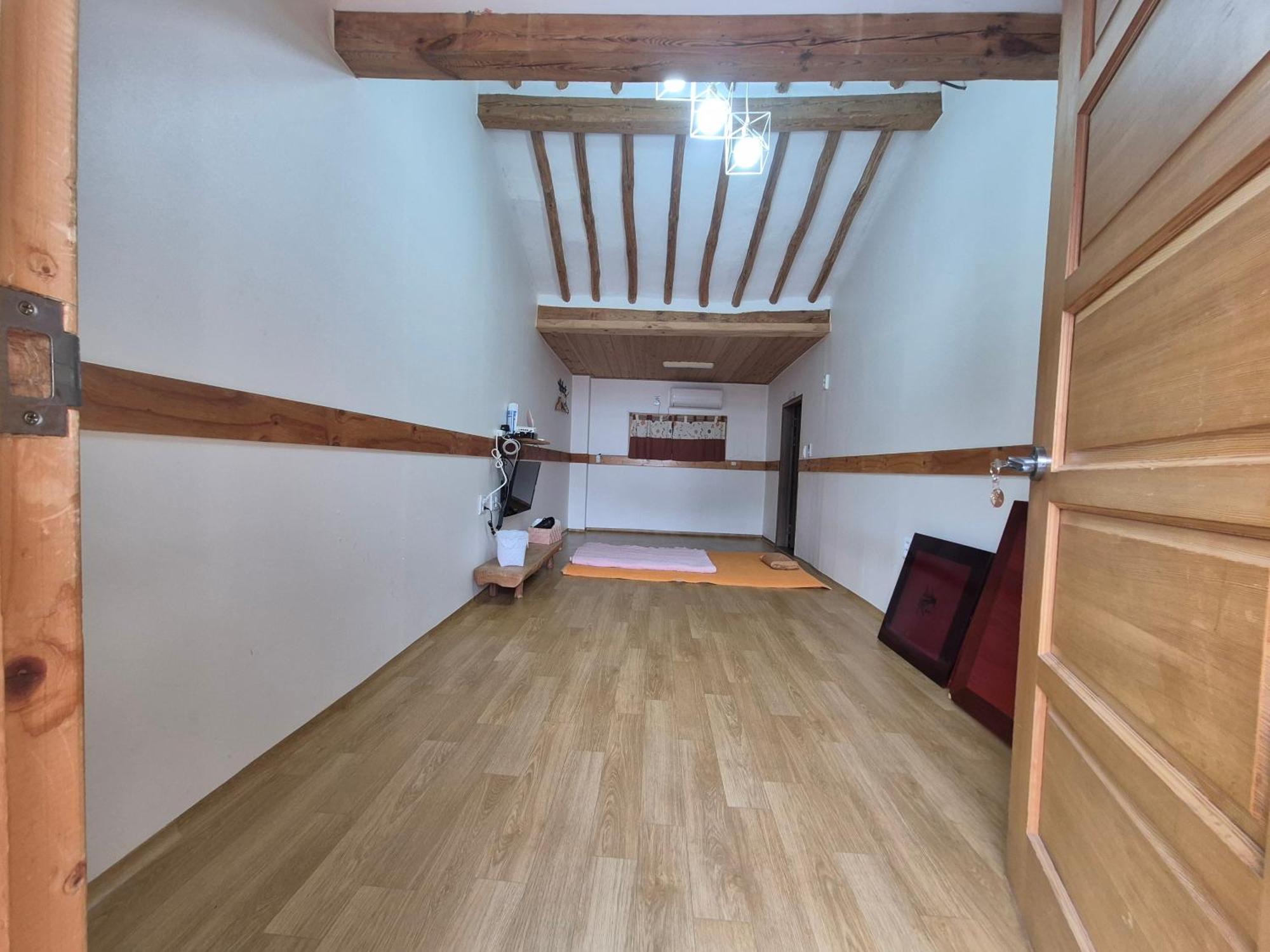 Jeonju Tosarang Guesthouse Номер фото