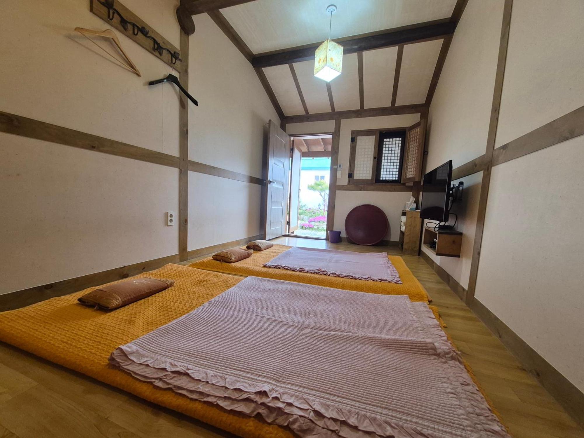 Jeonju Tosarang Guesthouse Номер фото